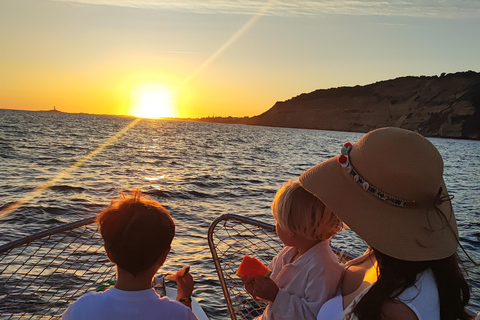 Private Boat Experience to Zahara and Trafalgar (6 hours) with Snorkeling and Appetizers Private Boat Experience to Zahara and Trafalgar (6 hours): Snorkeling and Aperitif