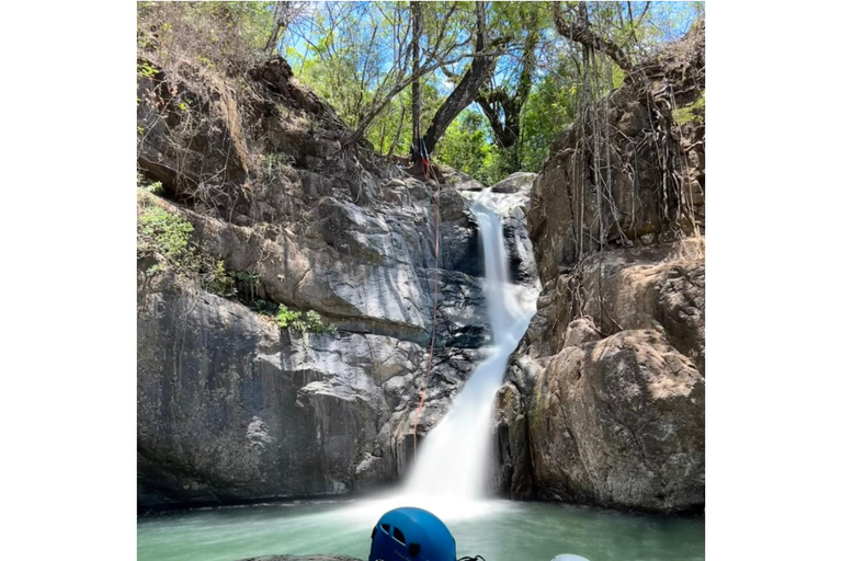 Rappel at the Jagüata Waterfall