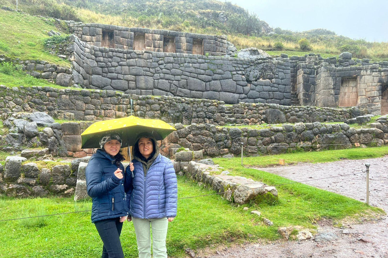 Cusco: City Tour Tour de Medio Día con Sacsayhuamán y Q’enqo Cusco: Morning City Tour with an Andean Dance Experience