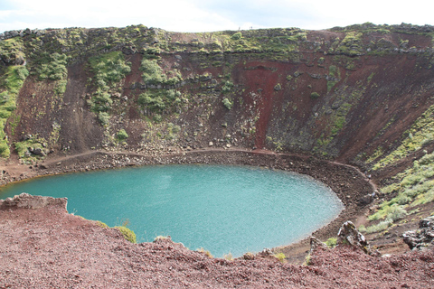From Reykjavik: Golden Circle Tour with Gullfoss and Geysir