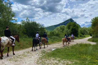 Benevento: Horseback Riding Tour with Aperitif