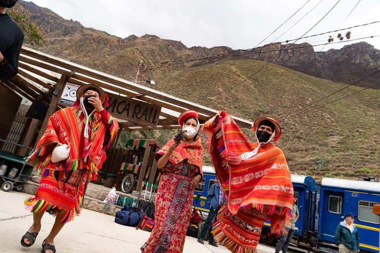 De Cusco: Bilhete de trem para Machu Pichu.Partida do trem de expedição às 07h45. Retorno às 16h22.