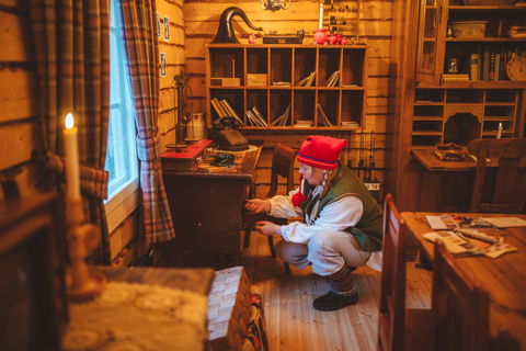 Rovaniemi: Reindeer Ride to Santa through the Magic Forest