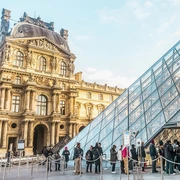 Paris: Louvre Museum Timed-Entrance Ticket