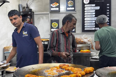 Agra by Night: Private Street Food Tour With Local Markets ( Car with Driver + Tour Guide + Street Food Tasting )