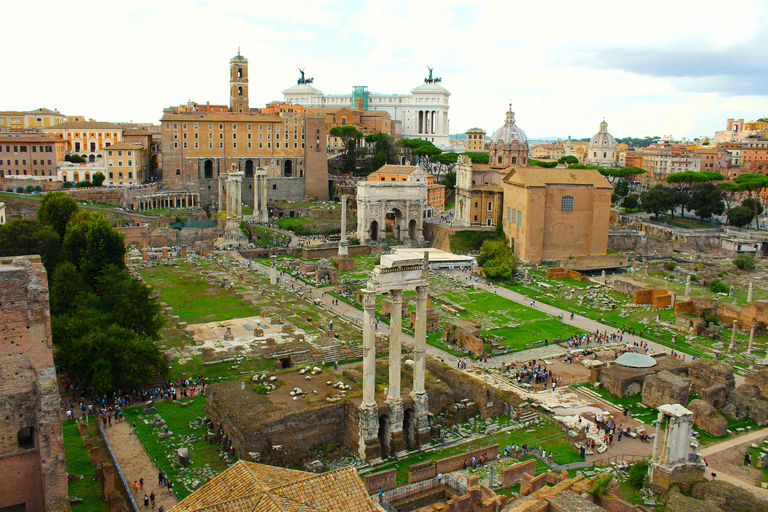 Colosseum: Guided tour of the Underground, Arena, Roman Forum, and Palatine Hill