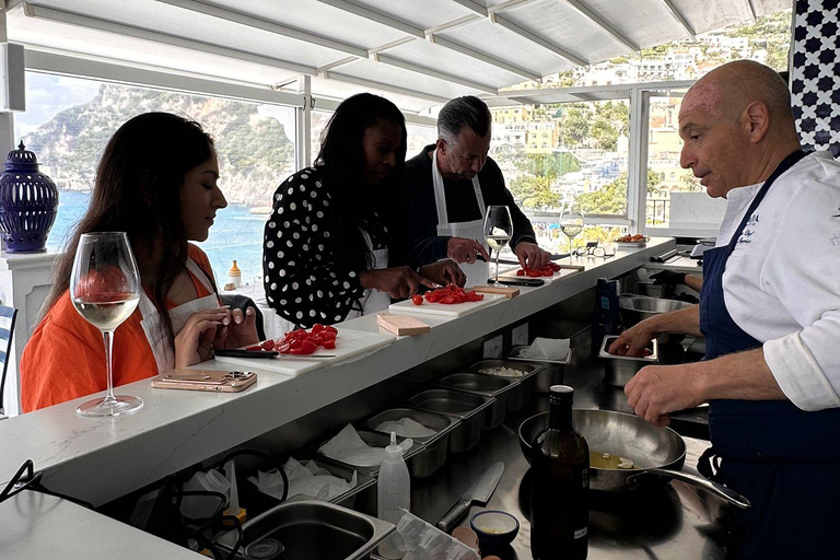 Positano: Cooking Class in the Rooftop of Rada Restaurant