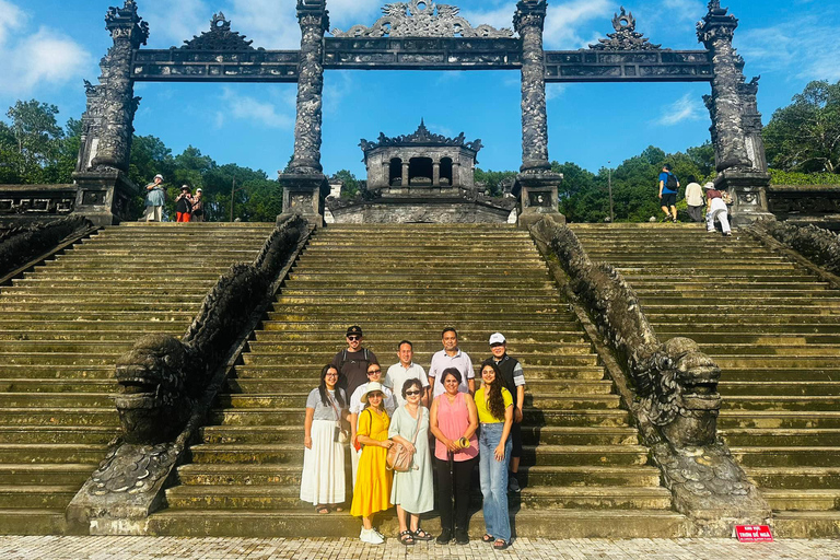 Ganztagestour durch die Stadtführung von Hue: Zitadelle, Pagode &amp; Drachenboot