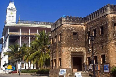 Zanzibar: Stone Town Walking Tour &amp; Mangapwani Slave Chamber