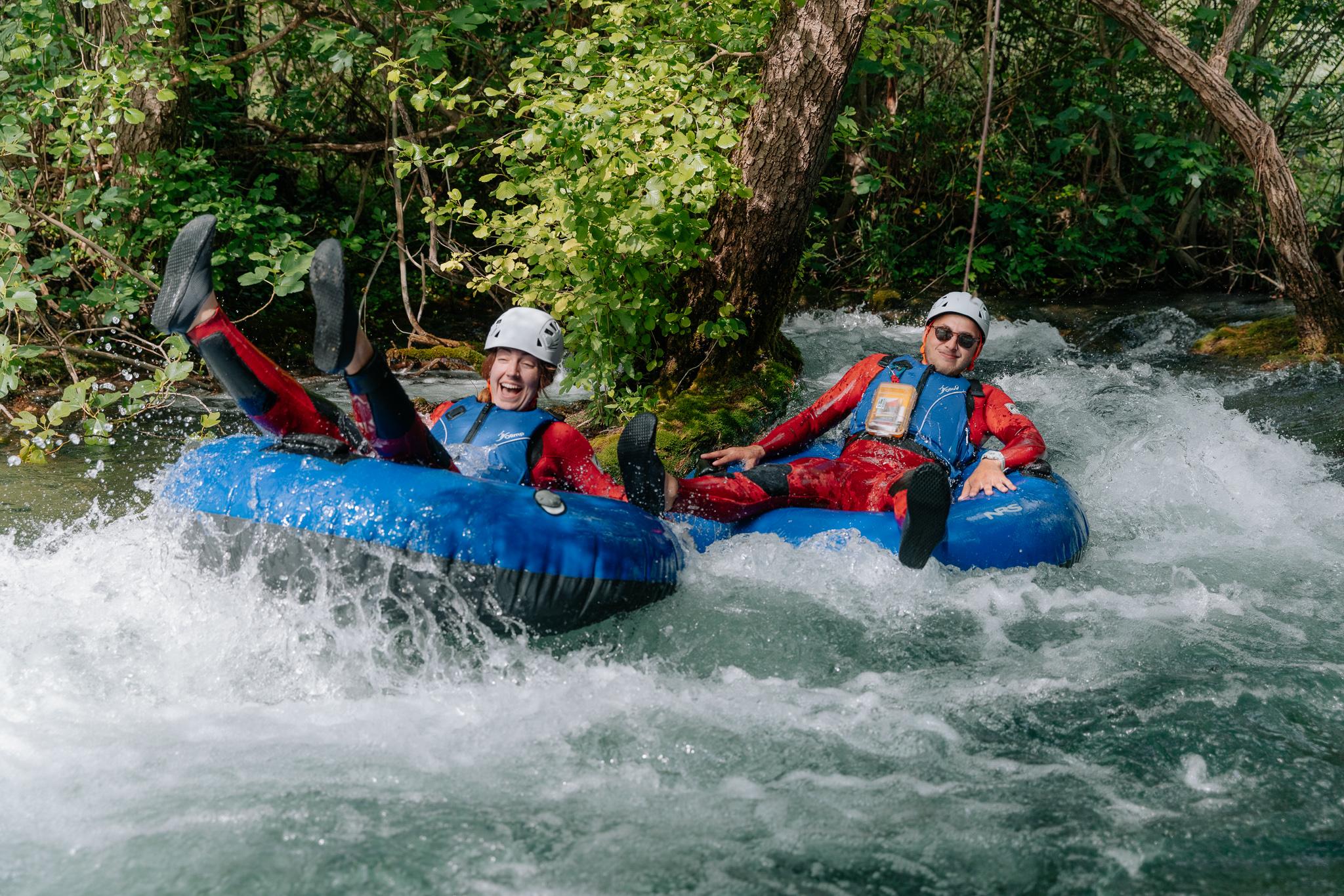 Tubing-Abenteuer, Seilschaukel, Picknick, Fotos & Videos inklusive