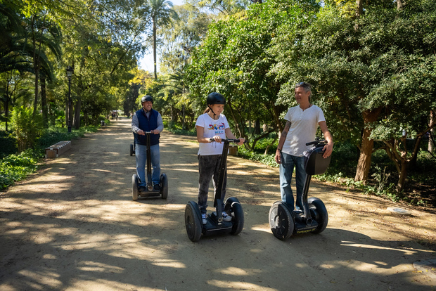 Passeio pela cidade de Sevilha: tour monumental de Segway de 2 horas