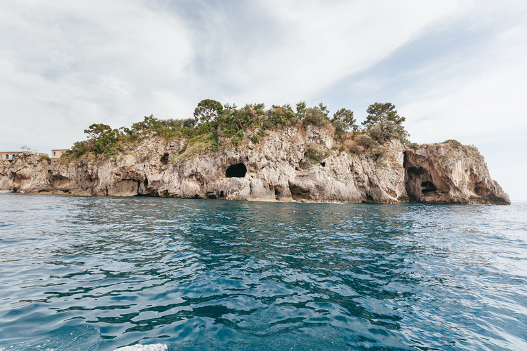 De Sorrente: excursion d'une journée à Amalfi et Positano en bateauDepuis Sorrente : excursion en bateau à Amalfi et Positano