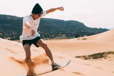 Agadir: Half-Day Sandboarding Tour with Lunch