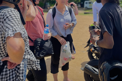 Galle: Private Full-Day Scooter Tour with Lunch and Guide Scooter Tour with a Swim