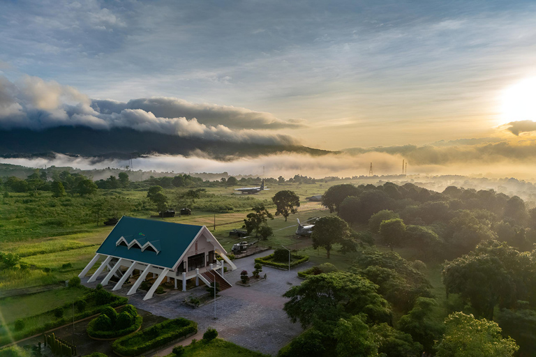 Hue to DMZ Full-Day Tour: Quang Tri Citadel, Vinh Moc Tunnel Group Tour