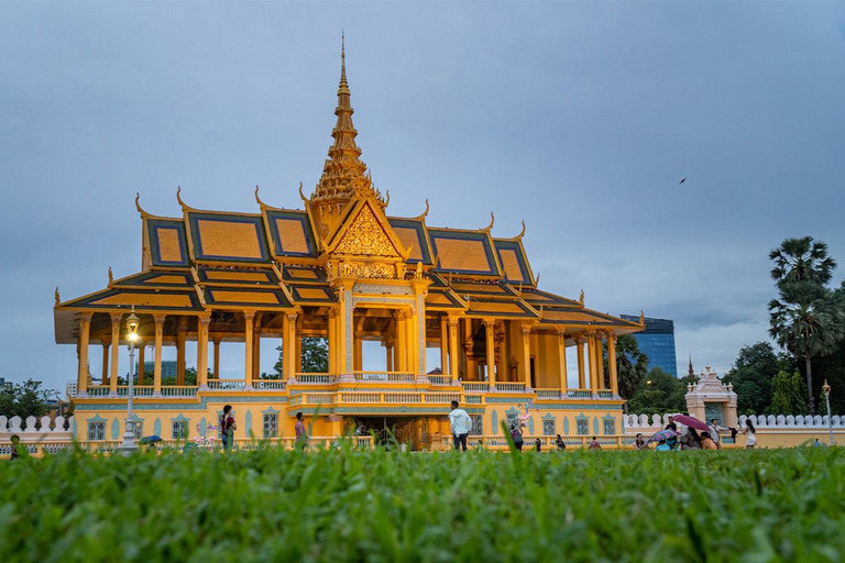 Phnom Penh: Highlights Tour Including National Museum Tuk Tuk Option + English Tour Guide