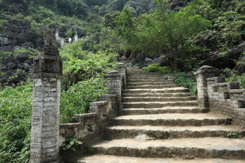 From Hanoi: Ninh Binh – Bai Dinh & Trang An & Mua Cave Tour Private Tour