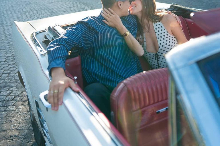Paris: Vintage Mustang Tour & Local Guide with Hotel Pickup Paris Highlights | 1-Hour Mustang Express Tour