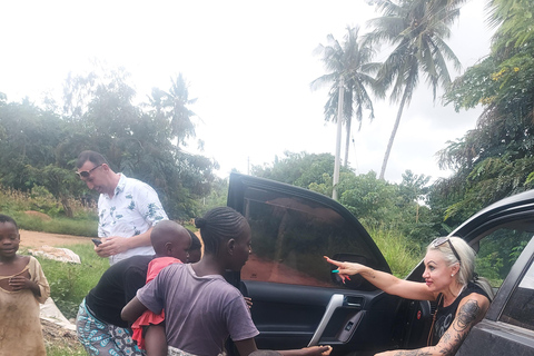 Mombasa: Nguuni Wildlife Walk & Mijikenda Village Experience