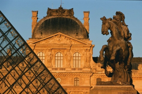 Paris: Louvre Museum Entry Ticket with Mona Lisa Audio Guide