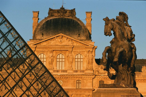 Paris: Louvre Museum Entry Ticket with Mona Lisa Audio Guide