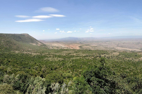 Nairobi: wycieczka 1-dniowa rowerowa i piesza na górę LongonotWycieczka piesza i rowerowa na górę Longonot z piknikiem