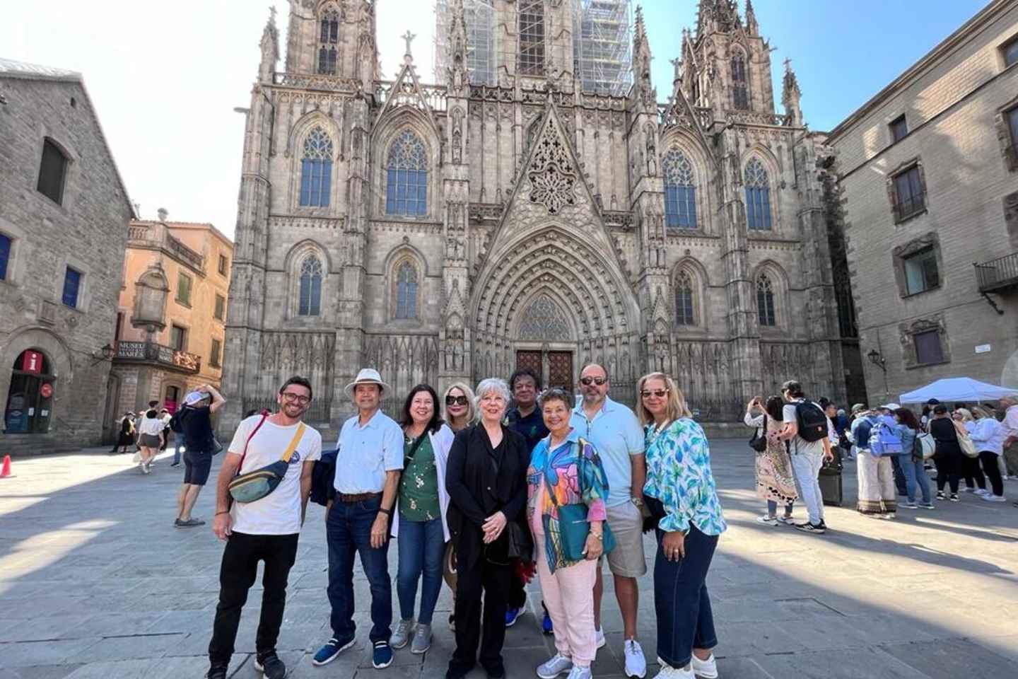 Barcelona Highlights Small Group Half-Day Tour with Pickup - Tour in English