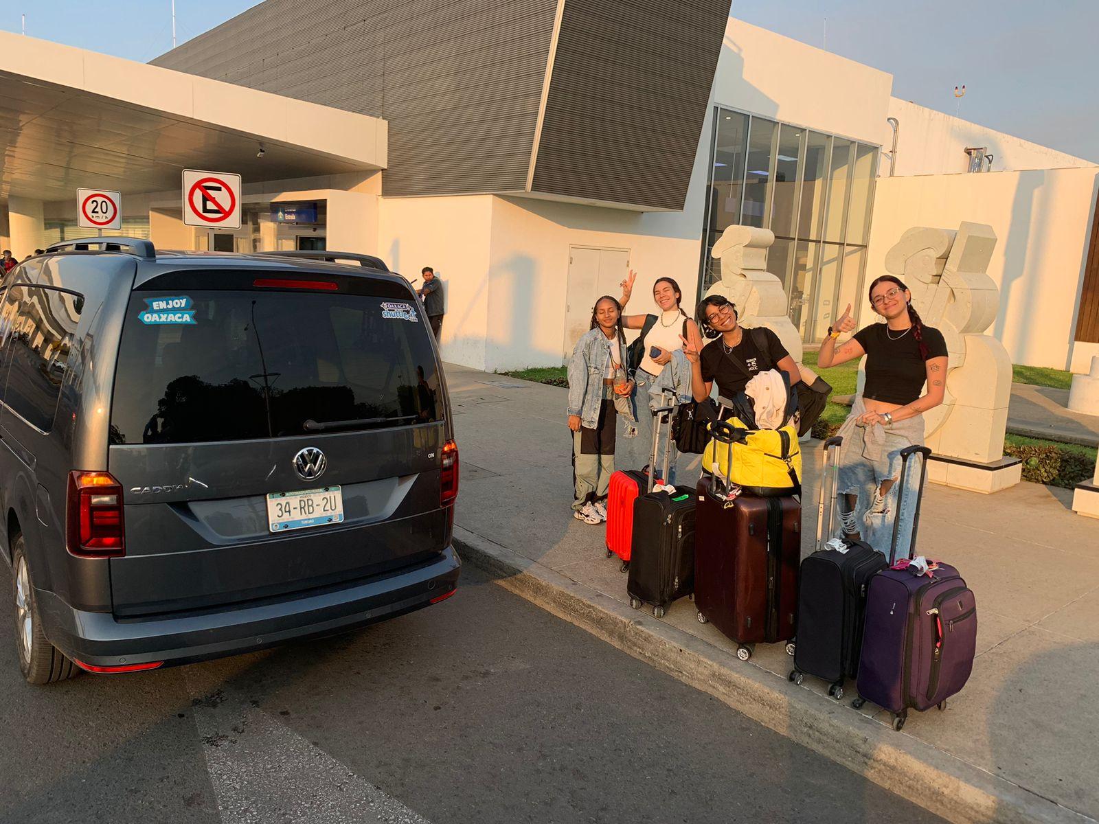Oaxaca: Private Abfahrt vom Stadtzentrum zum Flughafen Oaxaca