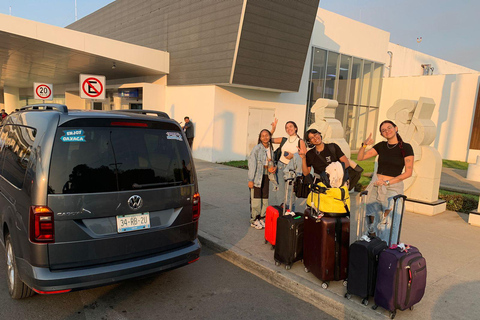 Oaxaca: privévertrek van het centrum naar het vliegveld van OaxacaOaxaca: privé shuttle van het centrum naar het vliegveld van Oaxaca