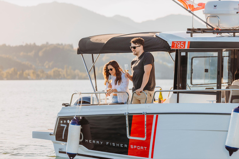 Lake Lucerne: Private Luxury Boat Cruise