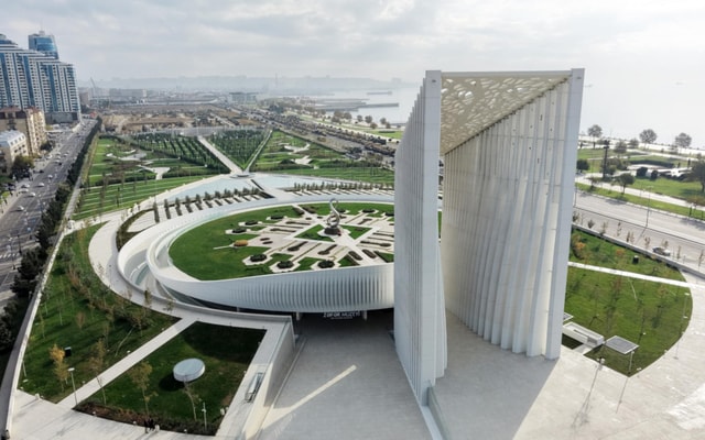 Baku: Victory Museum Tour