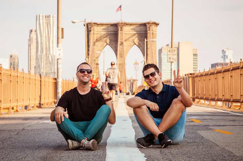 NYC: Brooklyn Bridge and DUMBO Guided Walking Tour