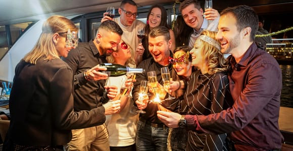 Budapest: Midnight Prosecco Cruise
