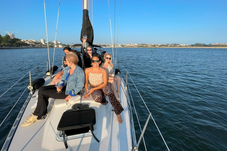 Porto: Charming Sailboat Cruise Sunset