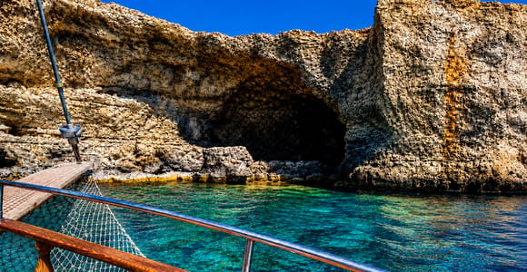 Gita di 1 giorno a Comino: Laguna Blu, spiaggia di Santa Maria e Grotte Marine