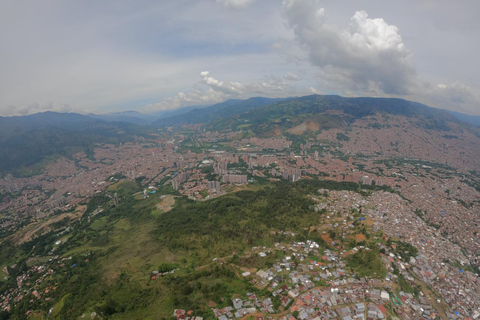 Gleitschirmfliegen bei Medellin San Felix: Fliegen mit GoPro Fotos und Videos