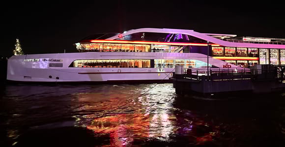 Düsseldorf: Winternachmittags-Bootsfahrt auf dem Rhein