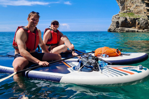 Budva : 3 heures de paddle board ou de kayak pour visiter les grottes côtièresBudva : balade de 3 h en kayak vers les grottes côtières