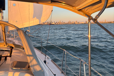 Vancouver Sunset Sailing Cruise