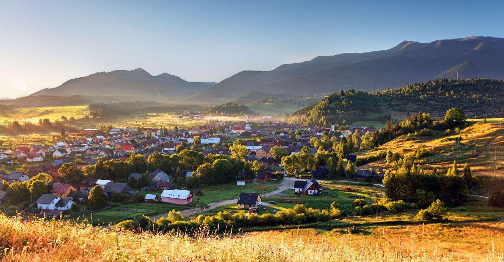 Zakopane, Oravsky Castle & Orava Village Tour - Housity