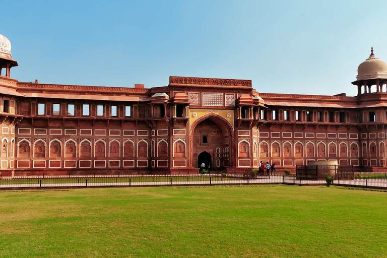 Explore Agra de Jaipur e desça em Delhi com transporte