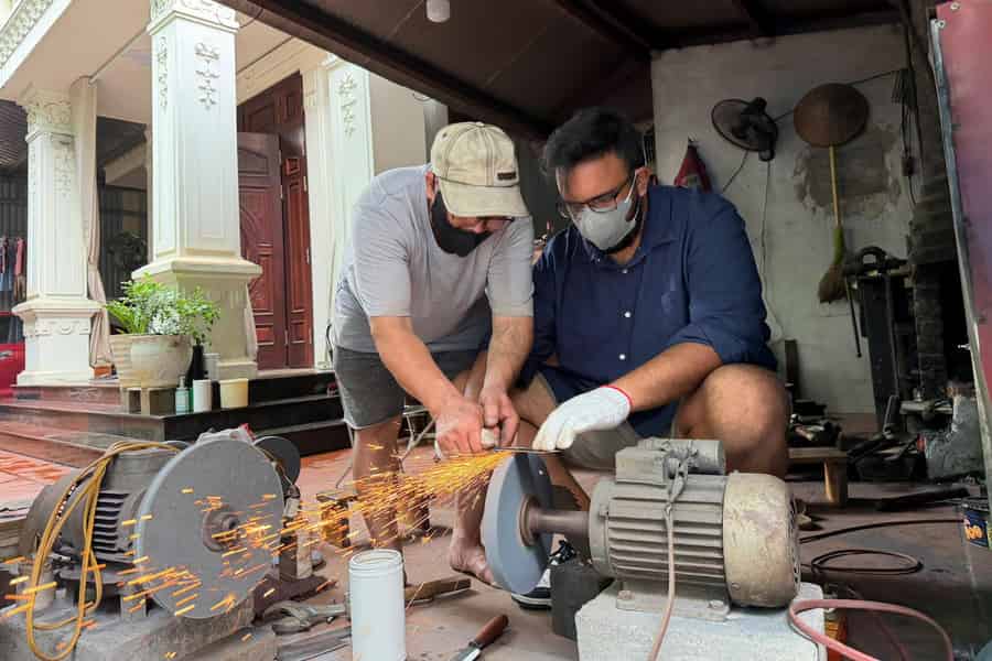 Hanoi: Praktischer Workshop zur Messer-Herstellung mit einem Schmiedemeister. Foto: GetYourGuide