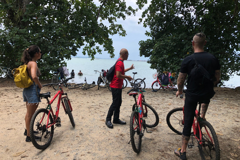 Aventura na trilha de bicicleta de Ubin