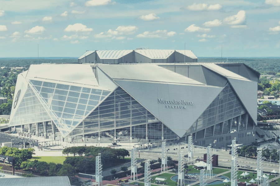 Atlanta: NFL-Spiel der Atlanta Falcons im Mercedes Benz Stadium. Foto: GetYourGuide
