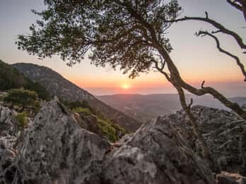 Rodi: Escursione guidata al tramonto a Profitis Ilias