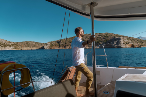 Rethymno: Private Sunset Cruise with Wine and Snacks