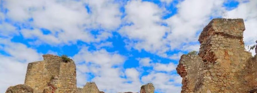 Visite privée du patrimoine de la zone coloniale guidée par une artiste locale