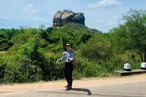 From Colombo Cruise port: Sigiriya and Dambulla 2-Day Tour