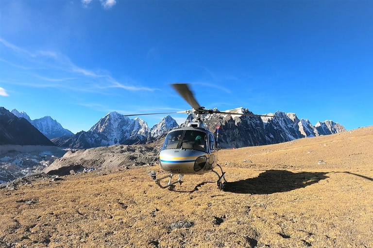 Kathmandu: Voo de helicóptero para o acampamento base do EverestExcursão de helicóptero ao acampamento base do Everest com voo de aterrissagem