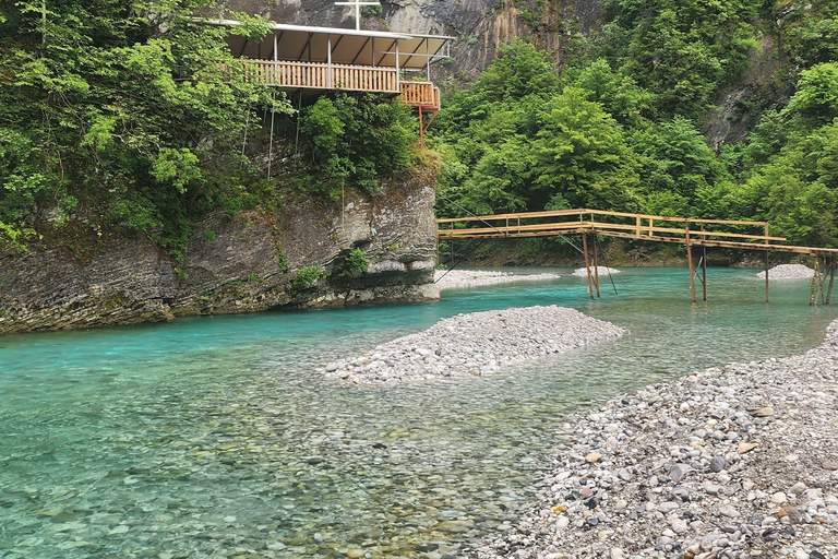 阿尔巴尼亚周边 10 天导游游（半食宿基地）